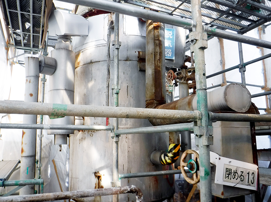 反応槽　化学プラント　パッキン類・保温材を使用